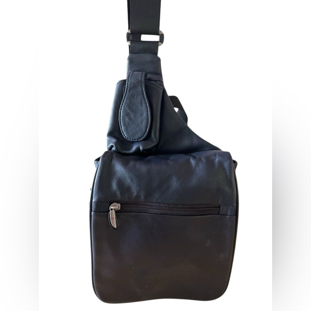 Travelon blue leather anti-theft crossbody bag